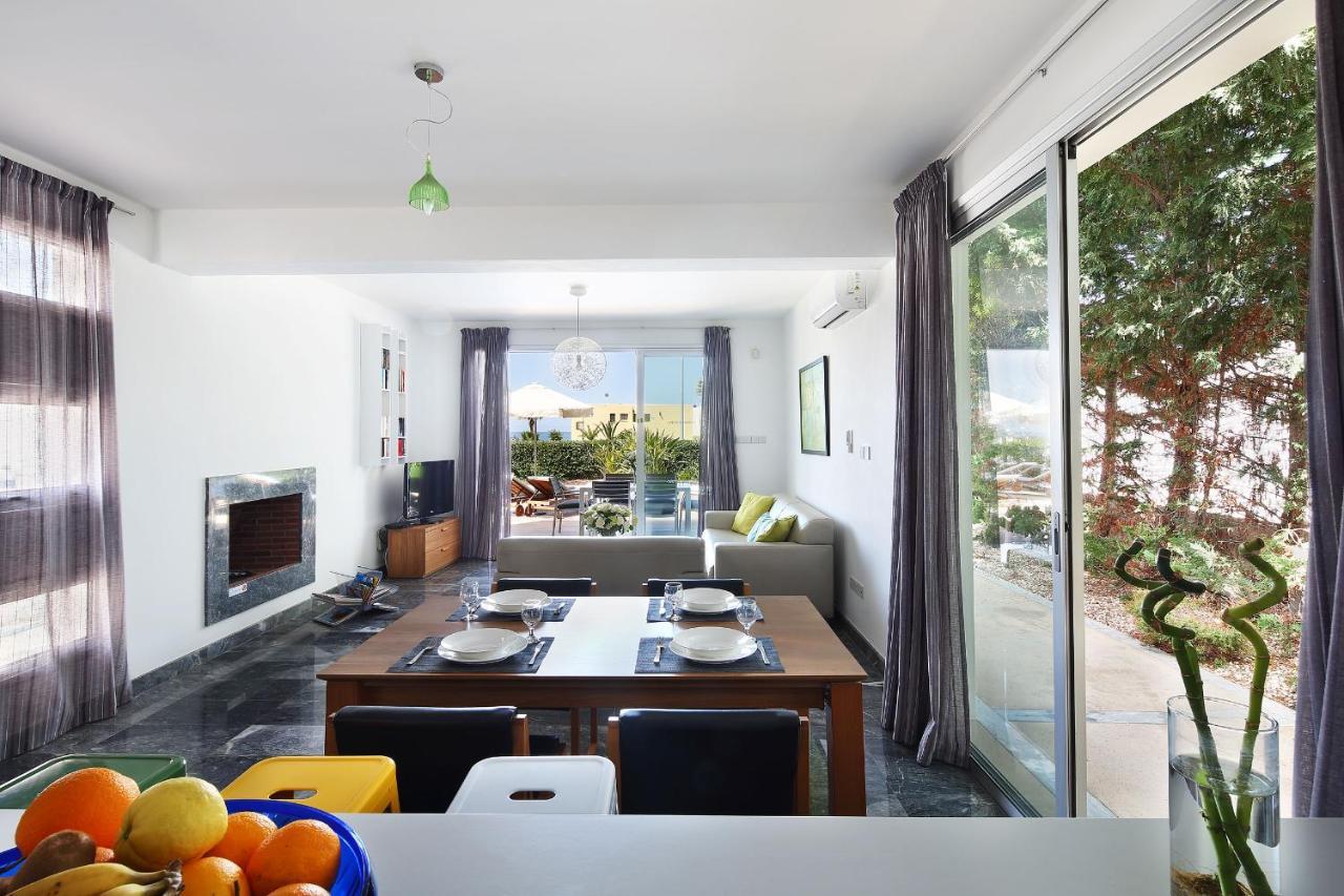 Paradise Cove Luxurious Beach Villas Paphos Esterno foto
