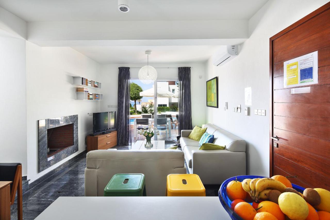 Paradise Cove Luxurious Beach Villas Paphos Esterno foto