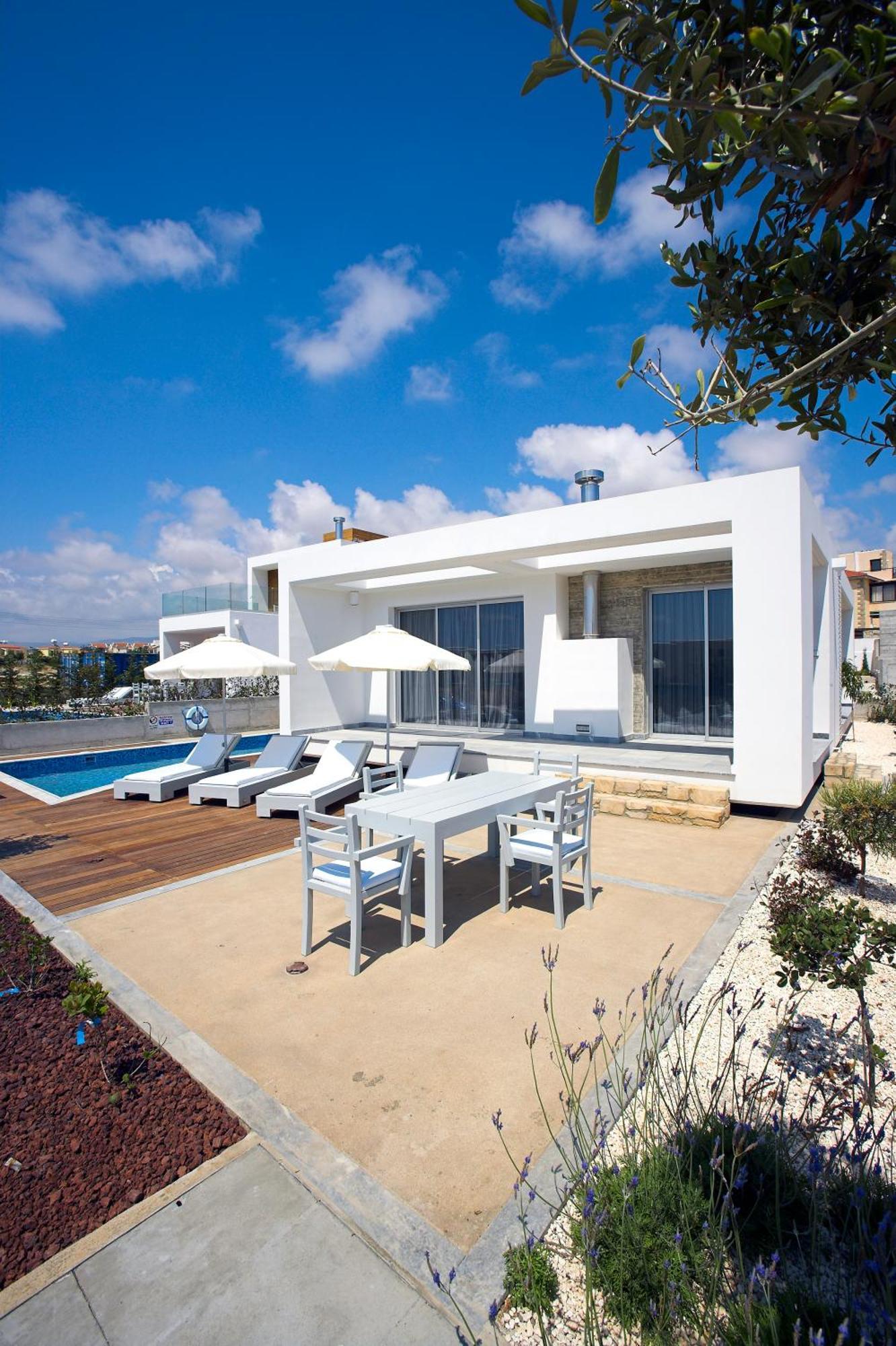 Paradise Cove Luxurious Beach Villas Paphos Esterno foto